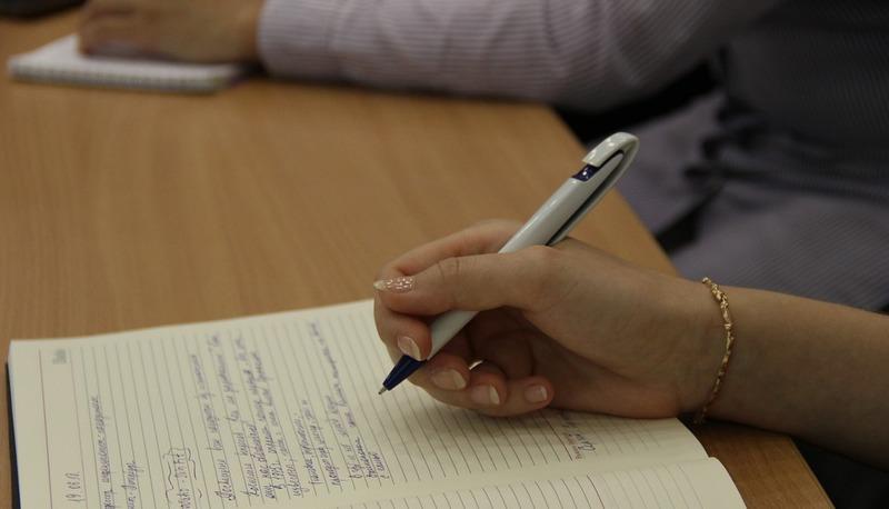 Verba narrandi et sentiendi - Costruzione con infinito articolo