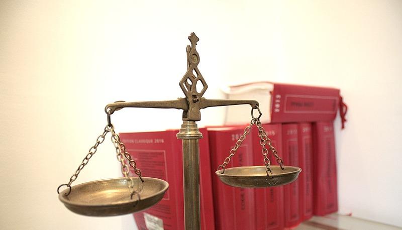 L'ordinamento giuridico: interessi, norme e conseguenze sociali articolo