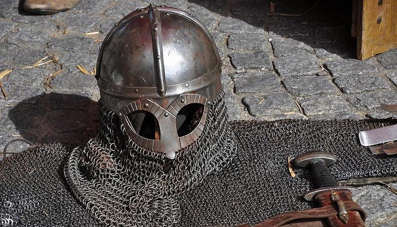 Gerarchia dell’esercito medievale: caratteristiche principali articolo