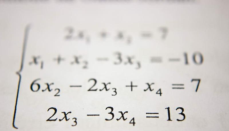 Significato di adiacente in matematica articolo