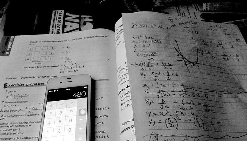 Moto parabolico con angolo di lancio nullo - teoria ed esercizio articolo