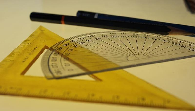 Pentagono: definizioni, proprietà e teoremi utili per la risoluzione dei problemi articolo