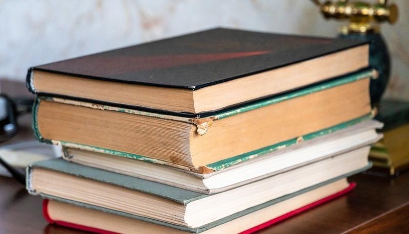 La vita e le opere di Oscar Wilde: tra estetismo e controversie articolo