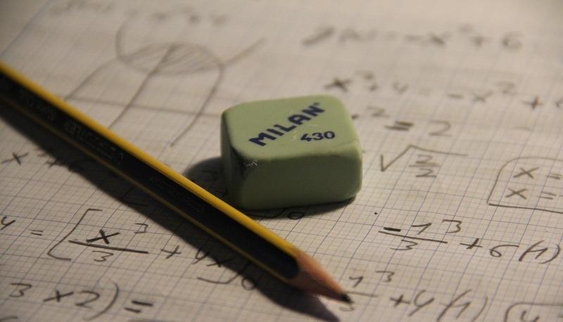 Operazioni algebriche: scomposizione in fattori primi articolo