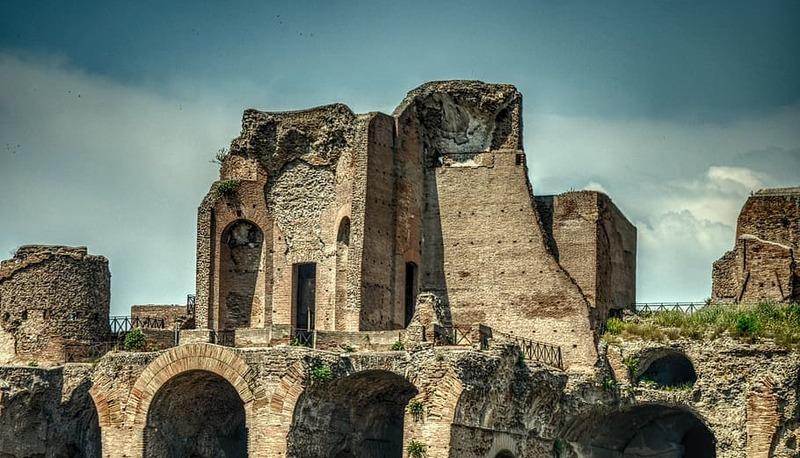 Evoluzione e Influenza della Casa Etrusca nell'Architettura Italiana articolo