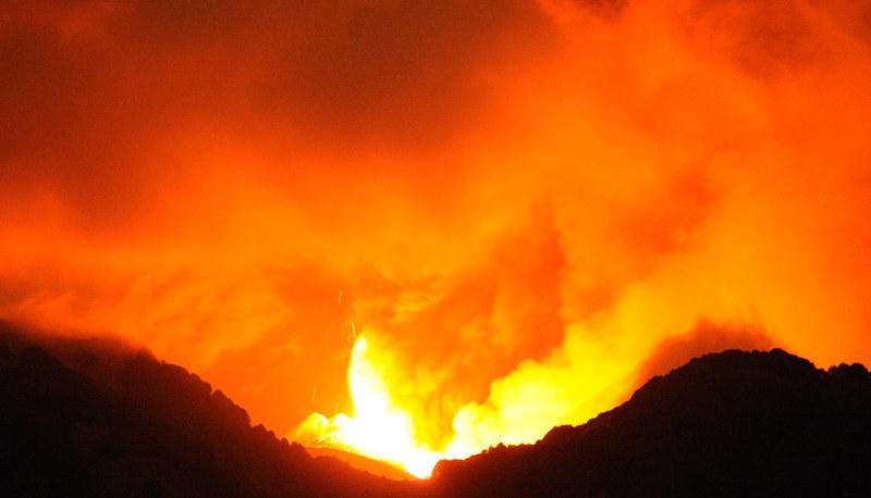 Le conseguenze della scoperta del fuoco: come il controllo del fuoco ha cambiato la storia dell'uomo articolo