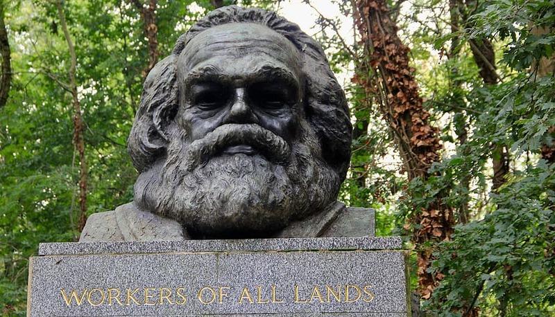 Le teorie di Karl Marx: dalla critica all'economia alla società comunista articolo