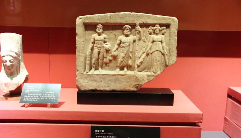 La Civiltà Etrusca: Enigmi, Arte e Declino di un'Antica Cultura Italiana articolo