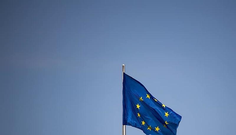 Storia e Sviluppo dell'Unione Europea: Dalla CECA all'Allargamento articolo