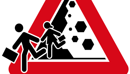 Scuole alla deriva: rischio crolli e no strumenti