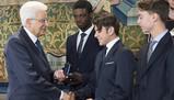 Da simbolo anti-bullismo ad 'Alfiere della Repubblica'. Mattarella premia 15enne