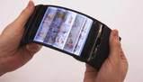 Arriva lo smartphone che si piega ma non si rompe