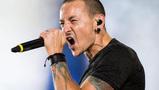 Chester Bennington: 5 canzoni indimenticabili per dirgli addio