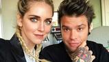 Fedez si arrabbia per l'"intervista"ai piedi di Chiara Ferragni