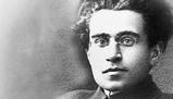 La vita e l'eredità di Antonio Gramsci: politico e teorico marxista