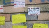 Milano: insulti sul muro contro la preside, gli studenti li coprono con i post it