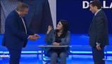 Scuola: banco singolo, la ministra Azzolina lo "prova" in diretta televisiva