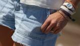 Shorts e canottiere a scuola, più di 1 studente su 2 soggetto a divieti "estivi" sull'abbigliamento