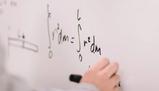 "Zero diverso da uno", dopo la carriera sportiva si iscrive a Fisica e si tatua il primo enunciato imparato