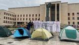 Universitari in tenda per protesta, dopo Milano tocca a Roma: “Situazione insostenibile”. Il MUR fa partire un tavolo di lavoro