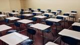 Studentessa in classe con bandiera palestinese, la vicepreside: "Non si manifesta a scuola". La ragazza: "Discriminazione"