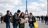 Addio gita di quinta con i prof? Gli studenti si organizzano da soli e partono per Parigi
