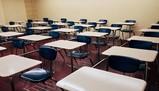 Piove in classe e lo studente fotografa il soffitto: punito con un provvedimento disciplinare