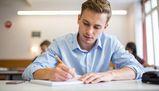 Maturità 2026, il testo argomentativo "inaspettato" sull'adultescenza: la pagella di Skuola.net