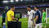 Più VAR, meno perdite di tempo e nuove sanzioni: tutte le novità del Mondiale 2026