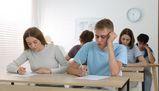 Maturità 2026, la traccia del tema di attualità sulla meraviglia "innovativa" e "rischiosa": la pagella di Skuola.net