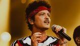 Pagare 70 euro per non vedere nulla: i biglietti "audio only" di Bruno Mars