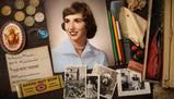 Andare a scuola nel 1957: ecco cosa c'era dentro la borsa di una studentessa 62 anni fa