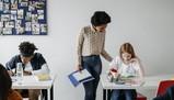 Scuola, sbloccati 30mila posti per i docenti di sostegno: le date delle selezioni