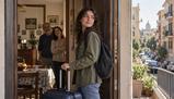 A che età si va a vivere da soli? In Italia si resta con i genitori fino a 30 anni suonati