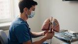 Adenocarcinoma polmonare: cos'è il tumore diagnosticato a Papa Leone XIV