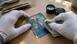 Trasforma il restauro delle carte Pokémon in un lavoro da cinquemila euro al mese