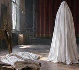 Fantasmi con il lenzuolo bianco: com'è nata l'immagine diventata il costume di Halloween