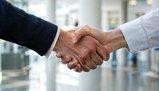 Stretta di mano: i tre errori psicologici (più uno) da evitare nelle presentazioni