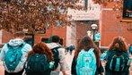 Ritorno a scuola: mascherina con visiera per docenti e max dieci alunni in Sicilia