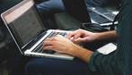 Professore fa sesso in Dad davanti ai suoi studenti allibiti