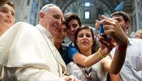 Compleanno Papa Francesco: flash mob con tango