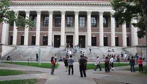 Harvard: spiano studenti che bigiano i corsi