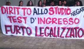 Professioni Sanitarie: blitz blocca test a Palermo