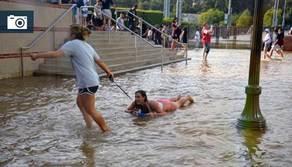 Università allagata diventa un parco giochi