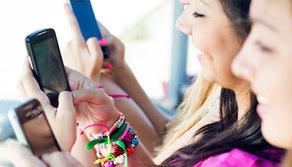 Troppo WhatsApp? Ragazze a rischio bocciatura