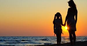 Le 8 cose che solo chi è figlio/a di una mamma single può capire