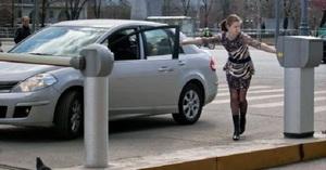 7 tipi di parcheggiatori che avrete sicuramente incontrato almeno una volta