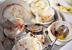 7 modi per convincere il tuo coinquilino a lavare i piatti