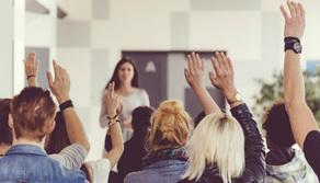 Più vicina alla realtà e al mondo del lavoro: ecco come dovrebbe cambiare la scuola