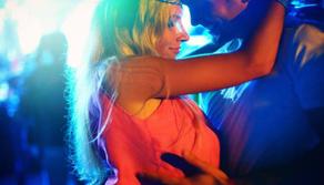 Giovani “drogati di sesso”: dilagano chem sex, revenge porn e rapporti a rischio